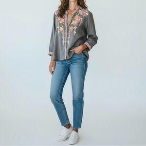 Johnny Was Gray Blouse with Pink Floral Embroidery Size Small